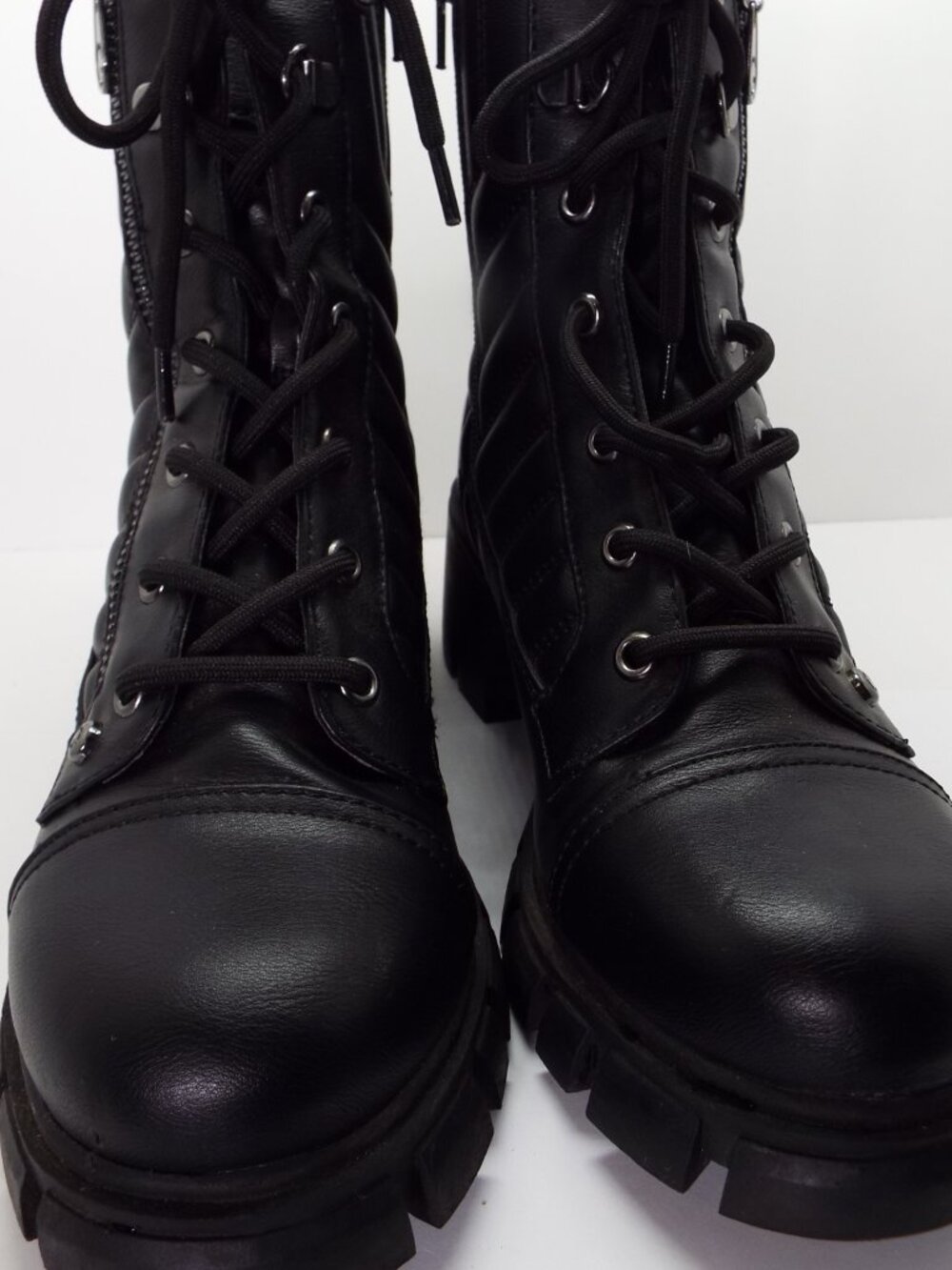 Quilted Pattern Faux Leather Black Boots Size 8